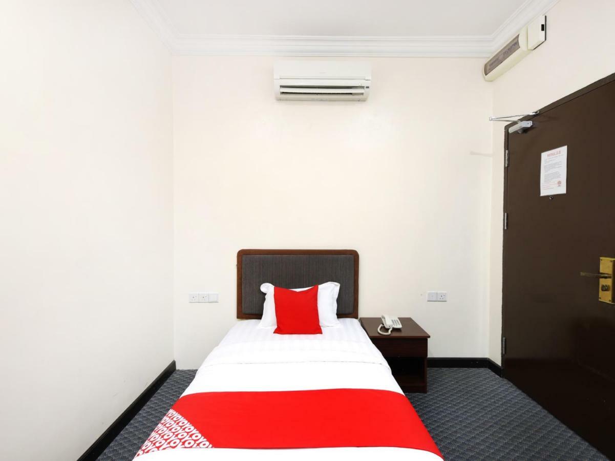 OYO 750 Comfort Hotel Kota Kinabalu Eksteriør bilde