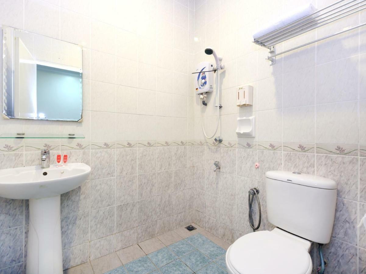 OYO 750 Comfort Hotel Kota Kinabalu Eksteriør bilde